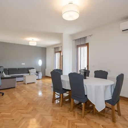 Tone, Makarska - Villa *
