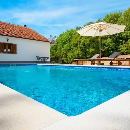 Tone, Makarska -